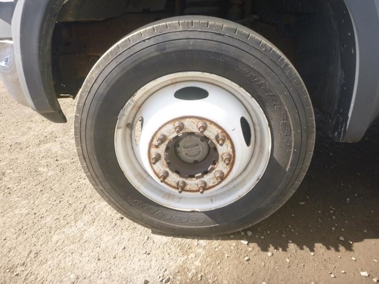 2005-ford-f450-image-17