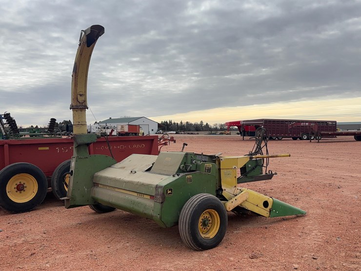 1981-john-deere-3960-image-3