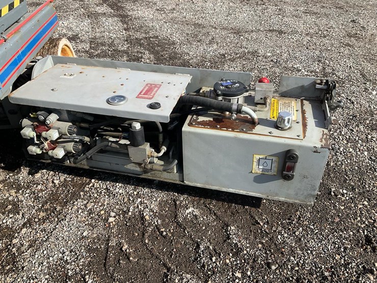 2006-skyjack-sjiii4632-image-17