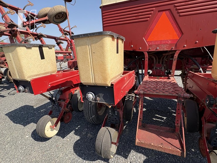 international-800-image-8