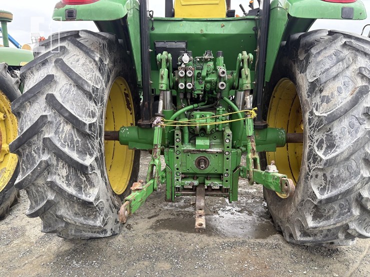 2005-john-deere-7220-image-12
