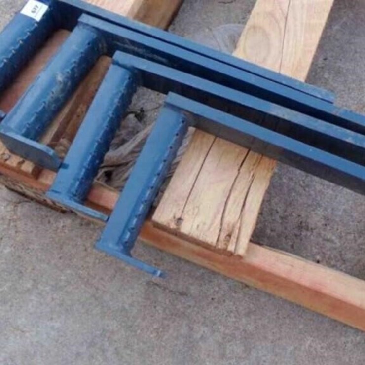 3 -METAL STEPS 8" WIDE X 15½ " TALL