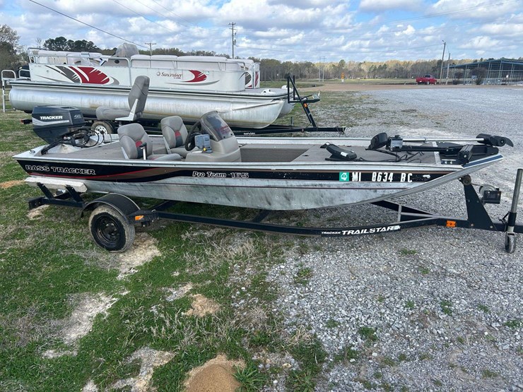 1999-bass-tracker-pro-team-165-boat-w/trailer-image-23