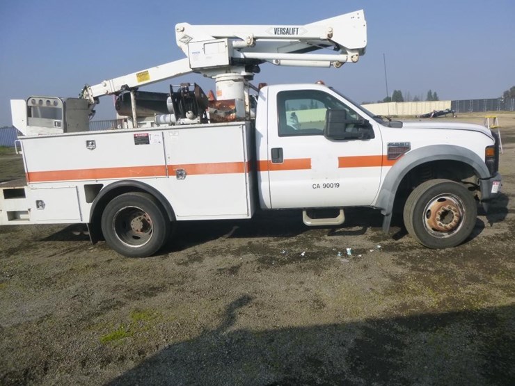 2010-ford-f550-image-8