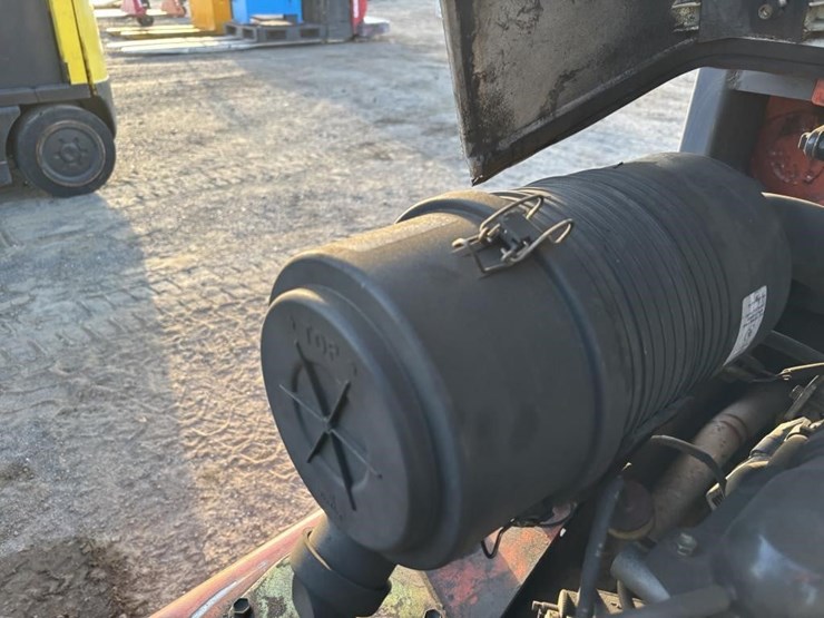 2004-toyota-7fgcu15-image-32