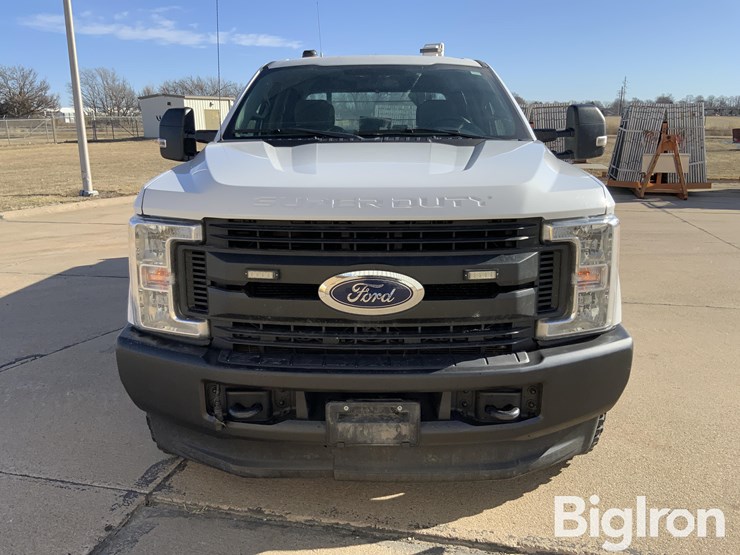 2017-ford-f350-image-2