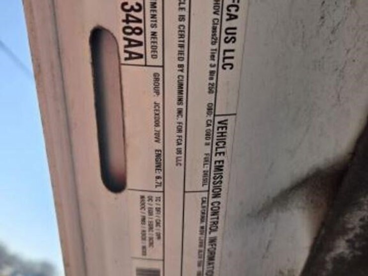 2018-dodge-2500-image-15