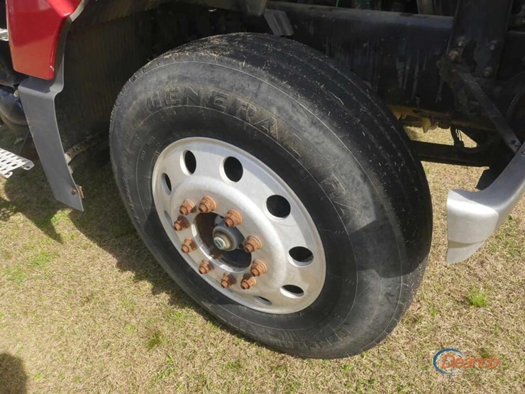 2004-volvo-truck-tractor,-s/n-4v4kc9gh04n352976:-t/a,-day-cab,-ve-d12-465-eng.,-eaton-10-sp.,-wet-kit,-11r24.5-tires,-487k-mi.-image-12