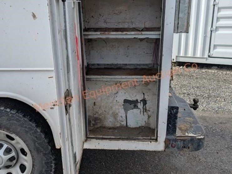 2017-chevrolet-silverado-3500-image-42