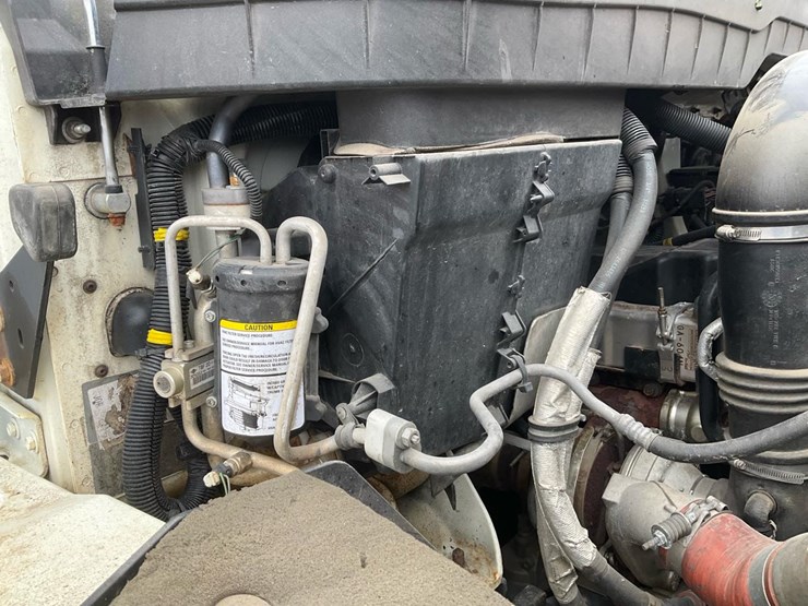 2014-international-7300-image-122