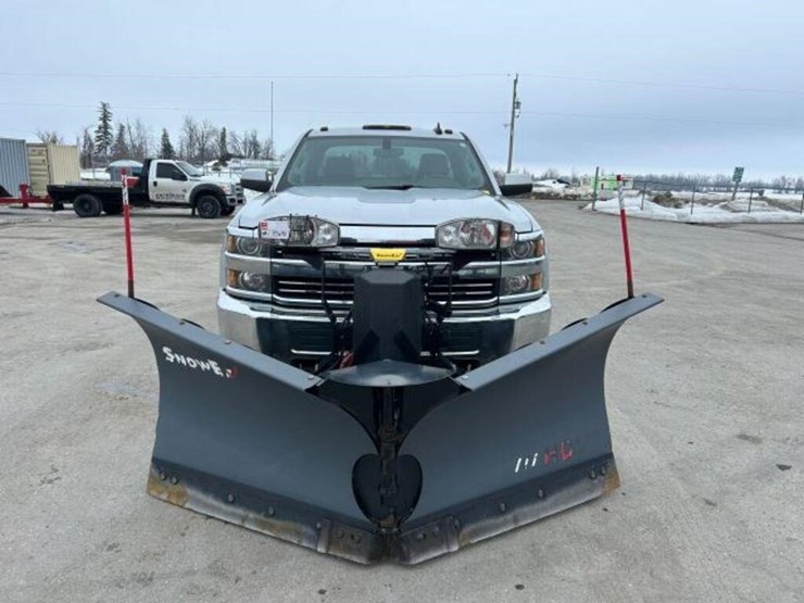 2018-chevrolet-silverado-2500hd-image-2