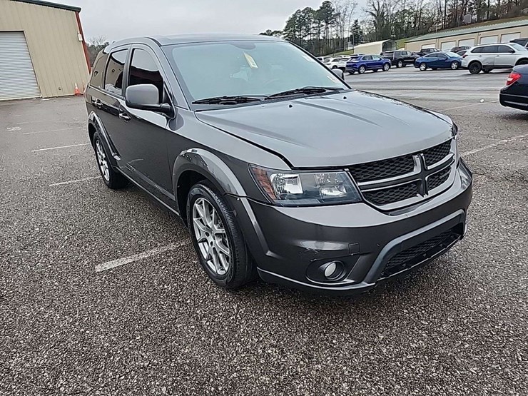 2015-dodge-journey-image-1