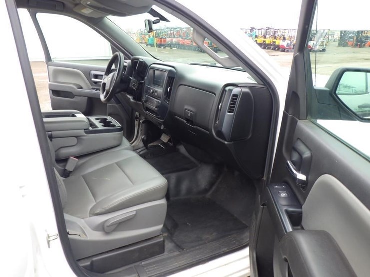 2018-chevrolet-1500-image-6