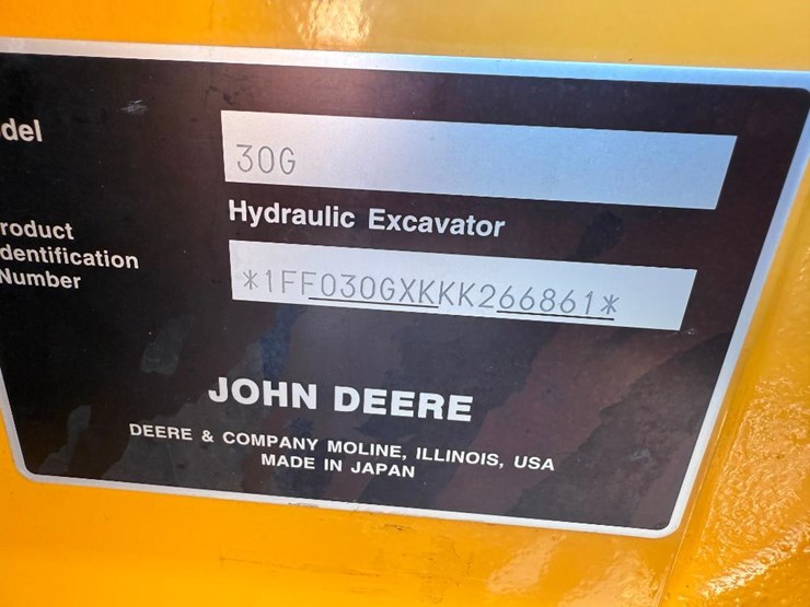 2021-deere-30g-image-55