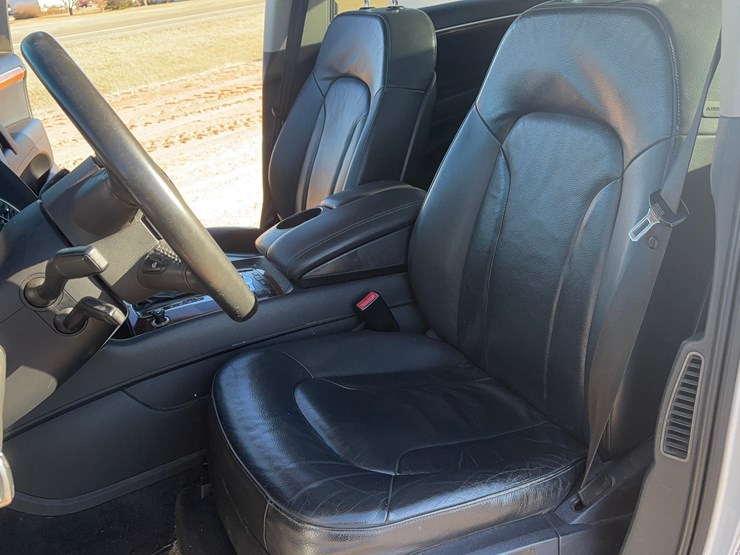 2011-audi-q7-image-10