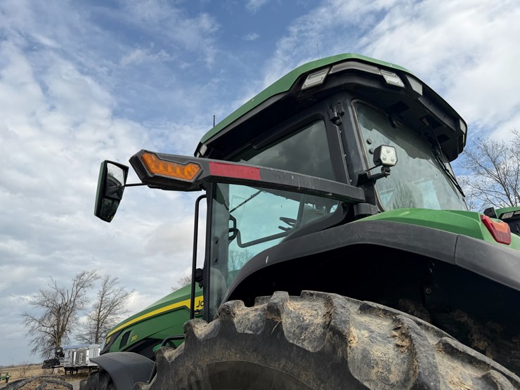 2023-john-deere-8r-310-image-27