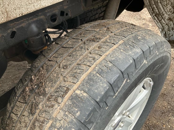 2021-ford-f150-xl-image-24