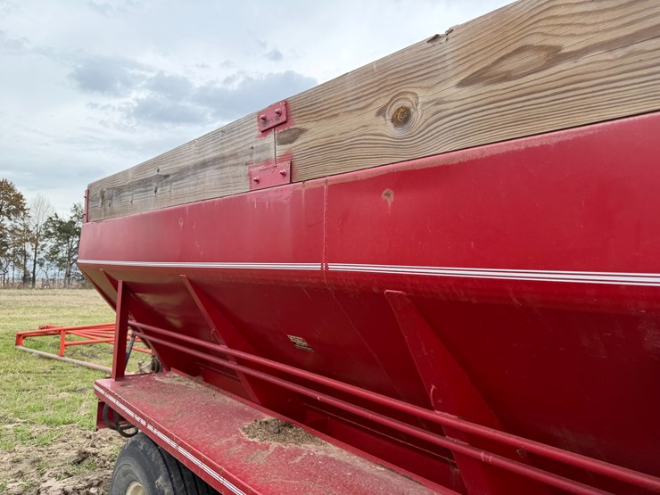 #41020-•-chandler-equipmen-17'-pull-type-spreader-image-38