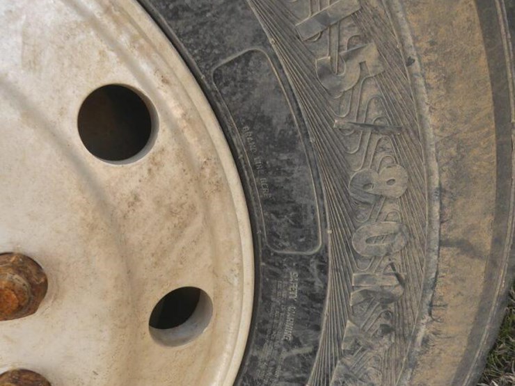 2001-mack-ch613-image-15