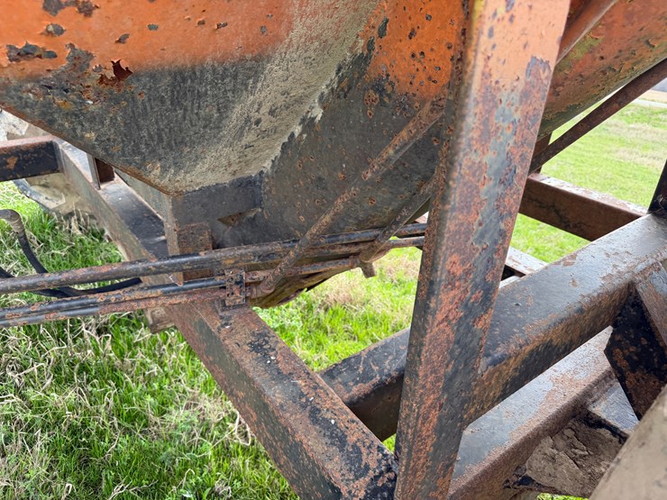 #41026-•-dennis-grain-cart-image-18