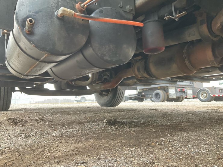 2014-international-7300-image-44