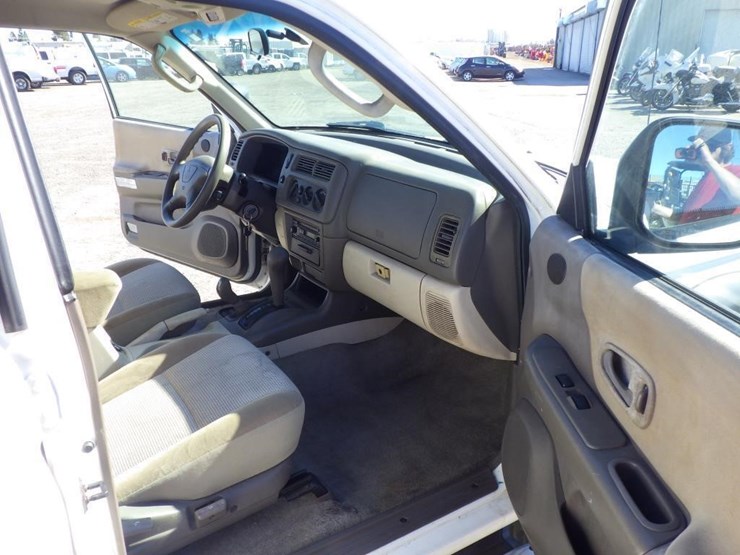 2003-mitsubishi-montero-image-6