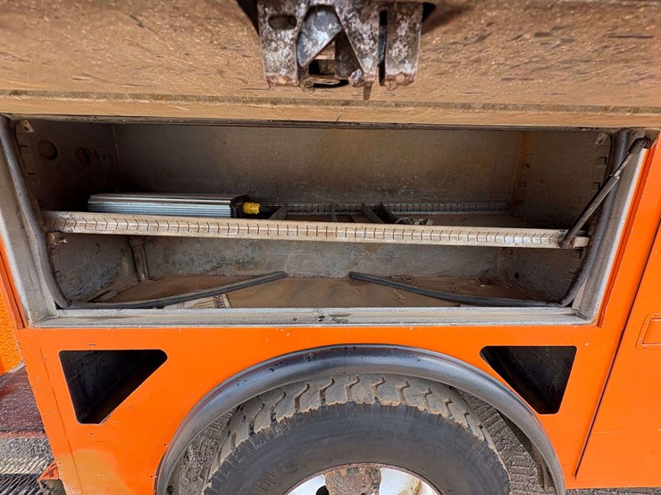 2004-international-durastar-4300-image-26