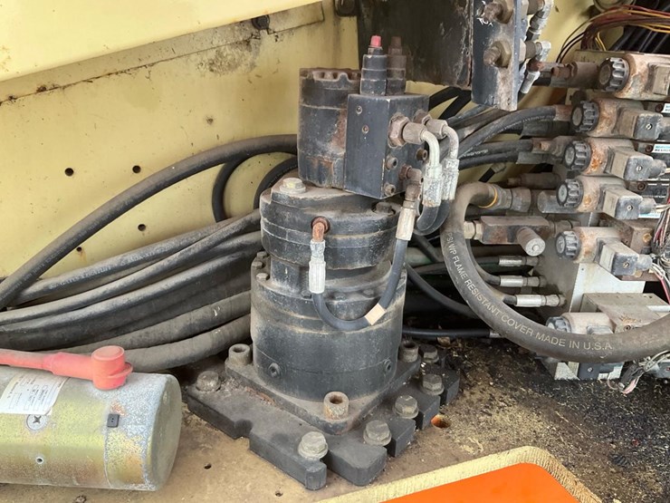 2002-jlg-601s-image-32