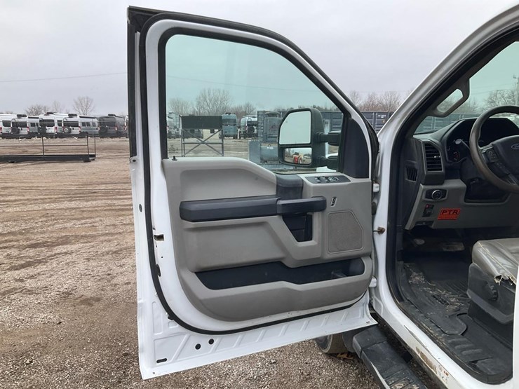 2019-ford-f550-xl-image-58