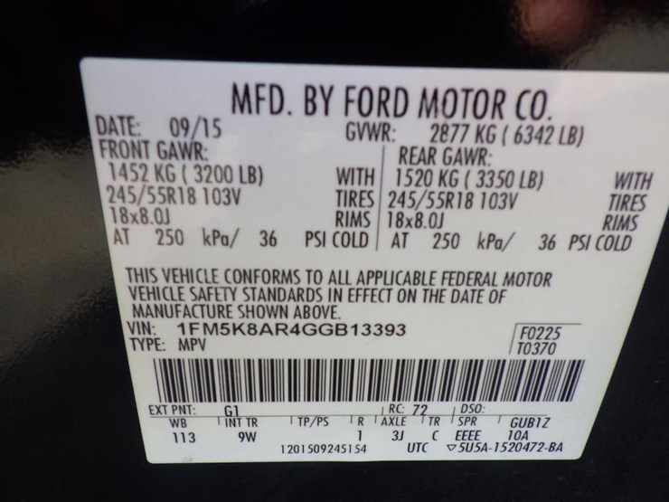 2016-ford-explorer-image-16