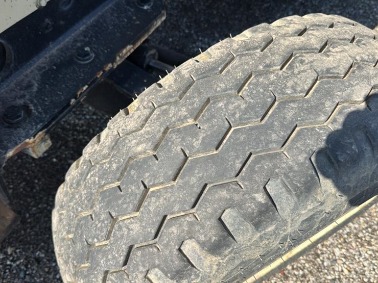 john-deere-4039-image-23