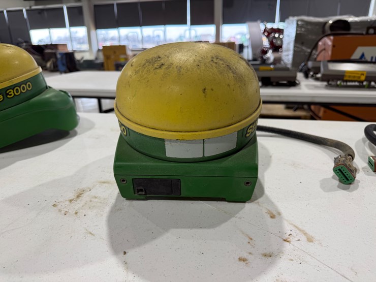 john-deere-3000-image-3