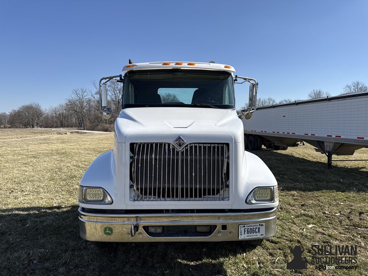 2004-international-9200-image-2