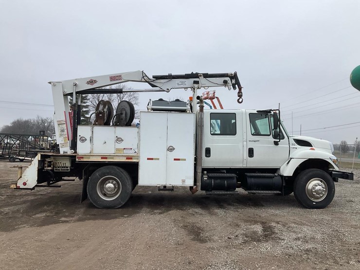 2014-international-7300-image-6