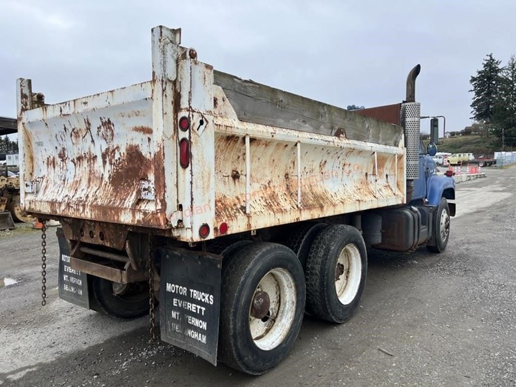 1984-international-s2500-image-5