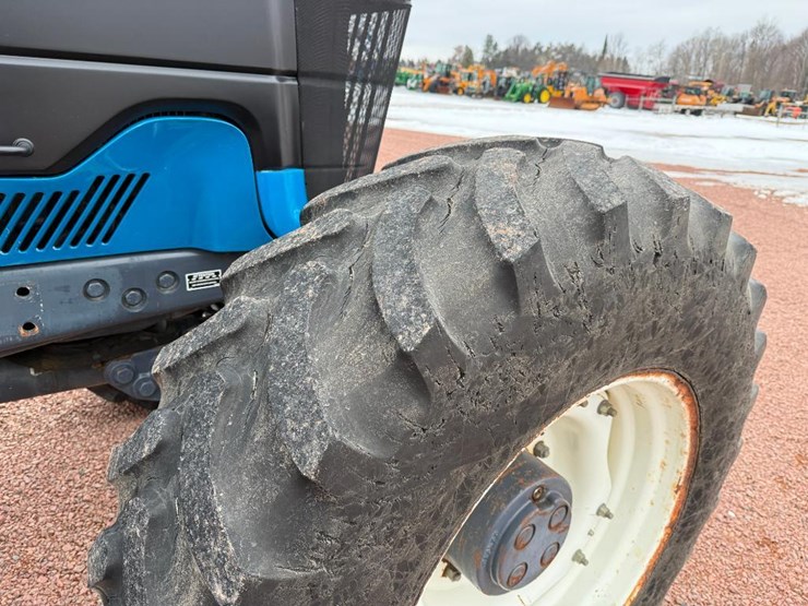 new-holland-8770-image-11