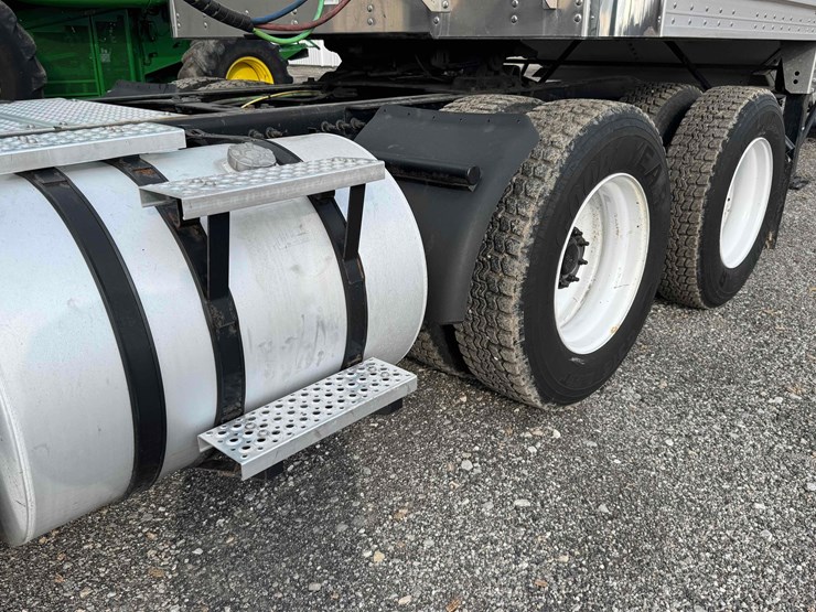 2020-international-prostar-image-3