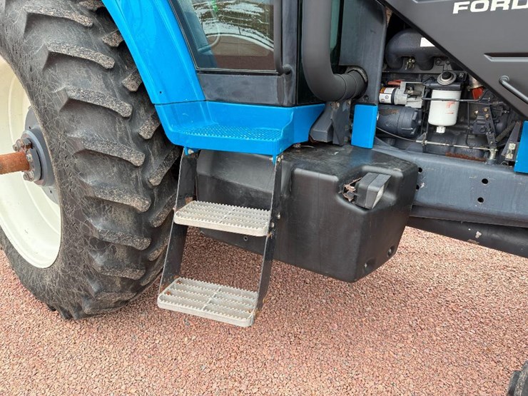 new-holland-8770-image-18