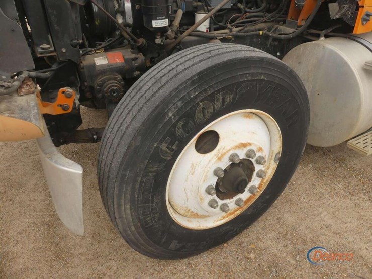 1995-international-9300-image-12