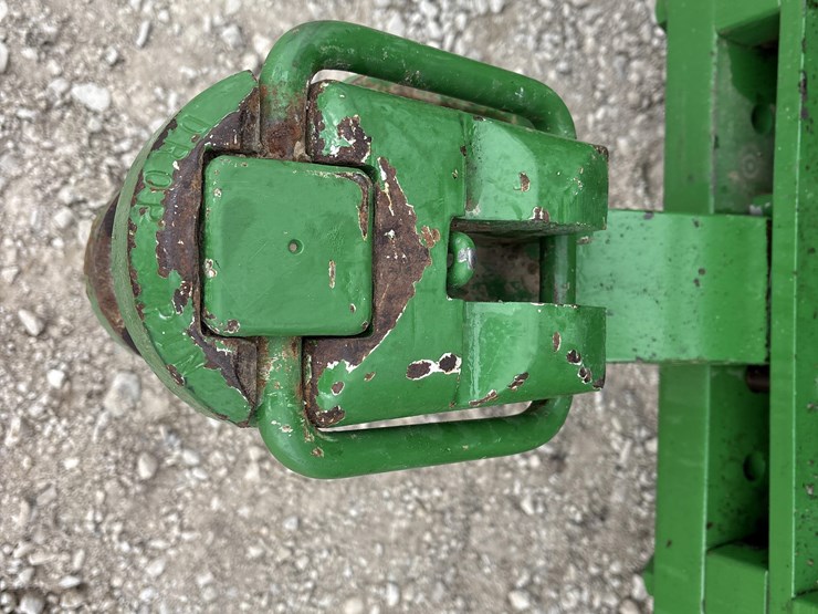 john-deere-8320r-image-11