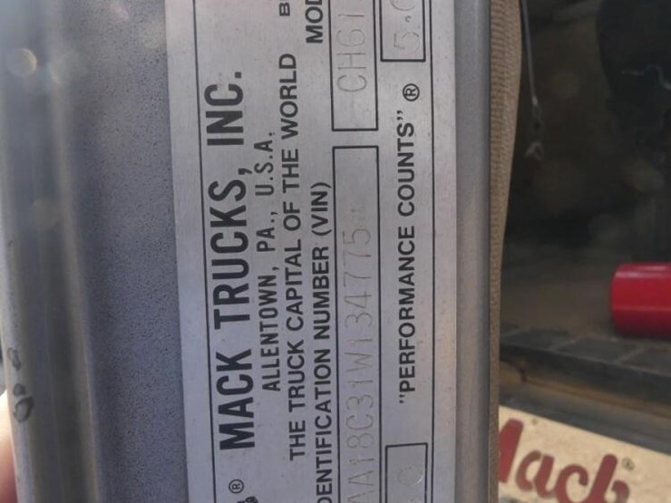 2001-mack-ch613-image-21