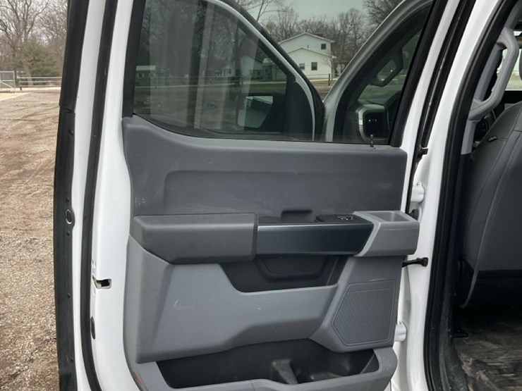 2021-ford-f150-xl-image-74