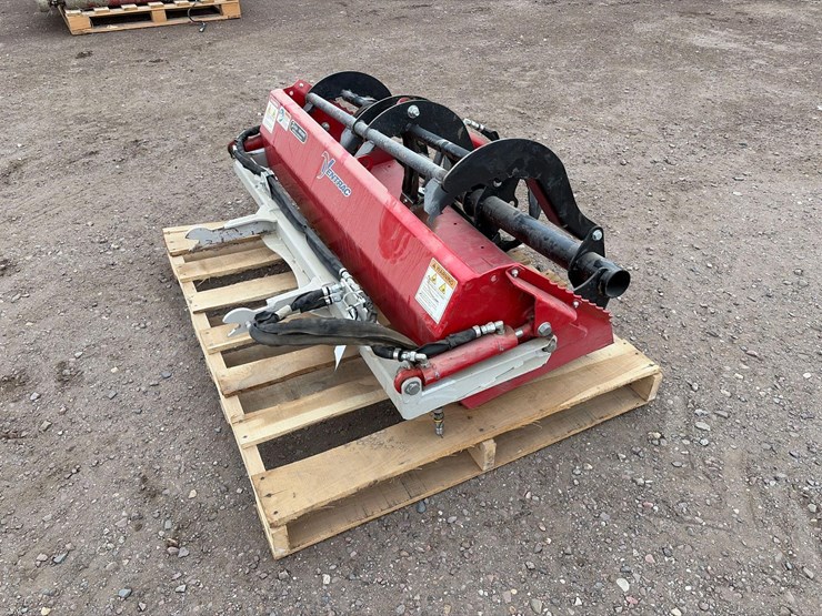 ventrac-bucket-with-grapple-image-5