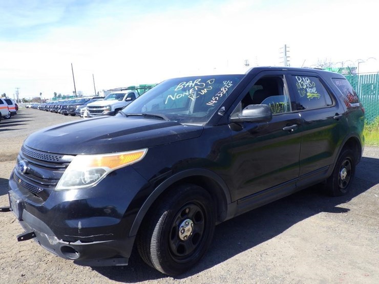 2015-ford-explorer-image-1