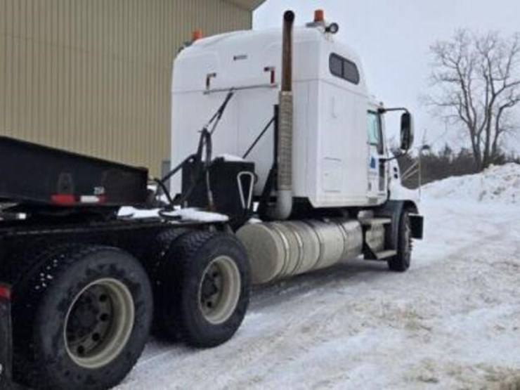 2012-mack-cxu-pinnacle-hiway-tractor---sleeper---h-image-9