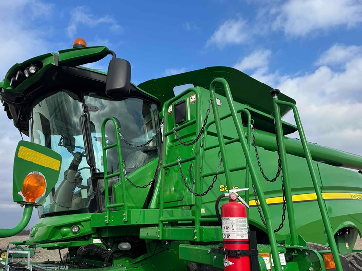 2013-john-deere-s660-image-19