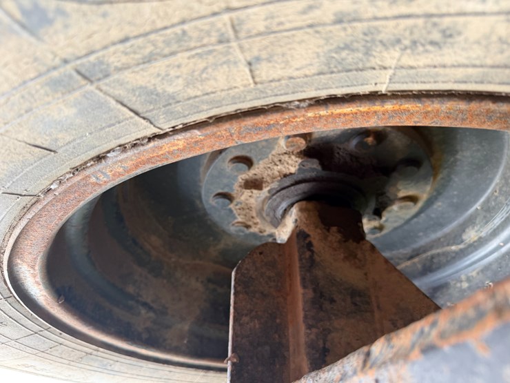 #41025-•-dennis-grain-cart-image-8