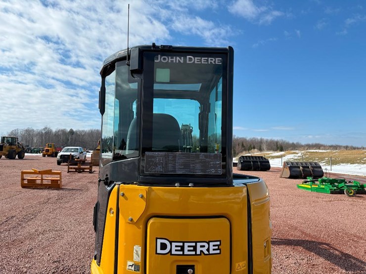 2021-deere-30g-image-22