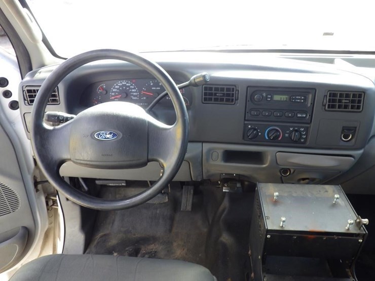 2004-ford-f350-image-9