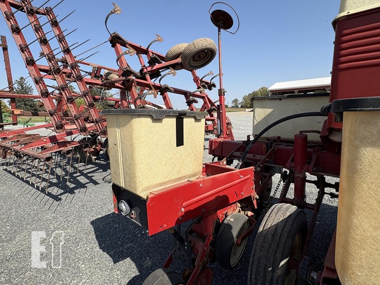 international-800-image-9